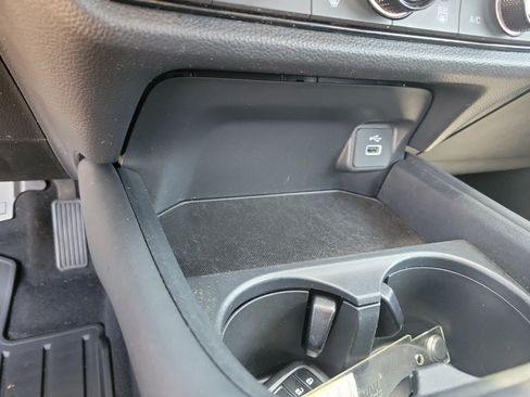 Used 2024 Honda HR-V LX image 27