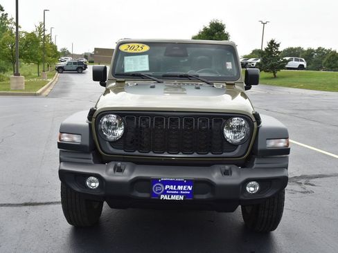 Used 2025 Jeep Wrangler Unlimited Sport AWD/4WD image 2