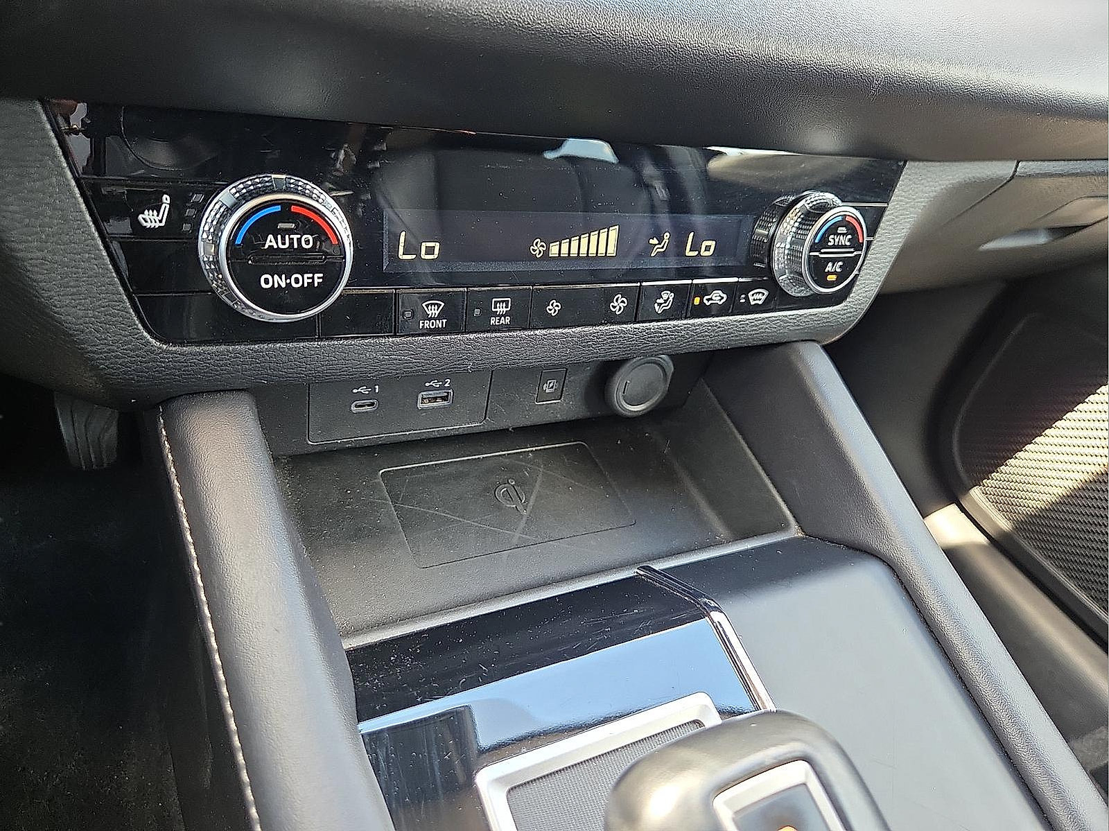 Used 2024 Mitsubishi Outlander SE AWD/4WD image 18