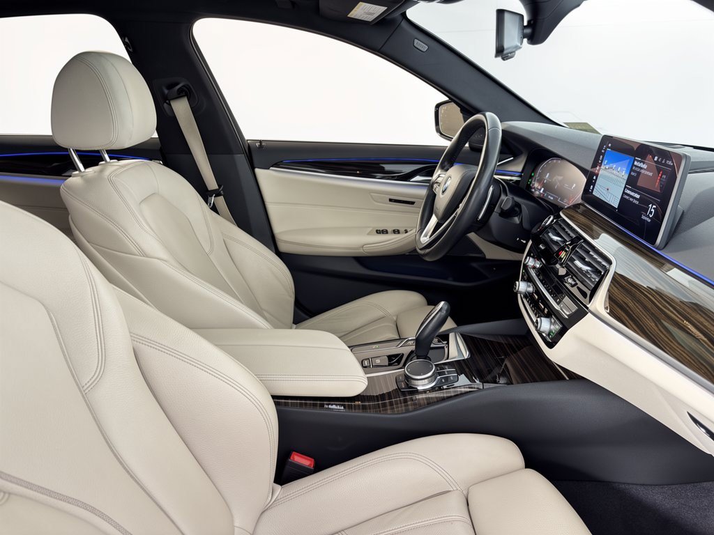 Used 2023 BMW 530i w/ Premium Package RWD image 30