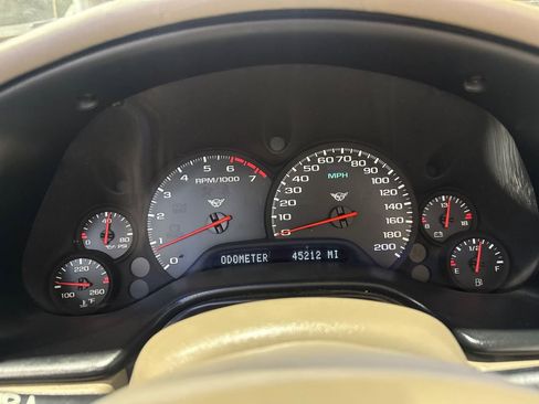 Used 2004 Chevrolet Corvette Convertible w/ Preferred Equipment Group RWD image 91