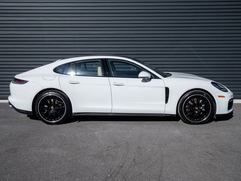 Certified 2023 Porsche Panamera 4 image 28