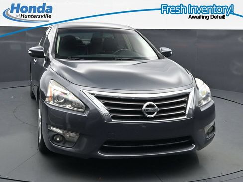 Used 2013 Nissan Altima 2.5 SL w/ 2.5 Moonroof Pkg FWD image 3