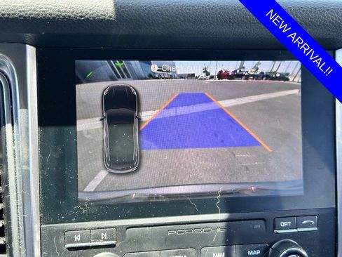Used 2018 Porsche Macan AWD/4WD image 6