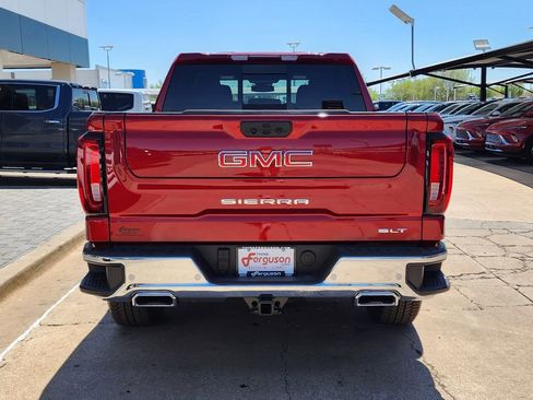 New 2026 GMC Sierra 1500 SLT image 5