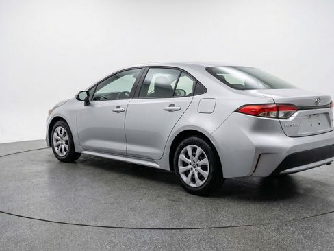 Used 2025 Toyota Corolla LE FWD image 6
