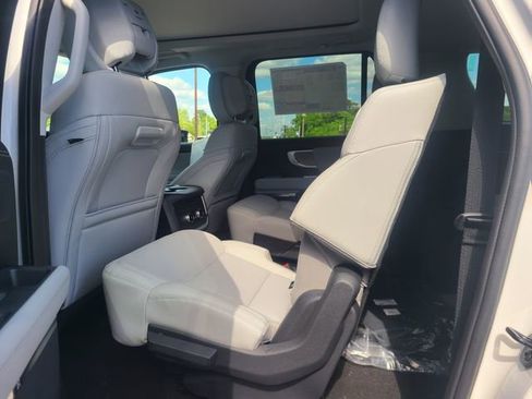 New 2026 Ford Expedition Max Platinum image 4