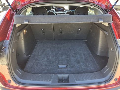 Used 2025 Chevrolet Trax LT w/ LT Convenience Package image 21