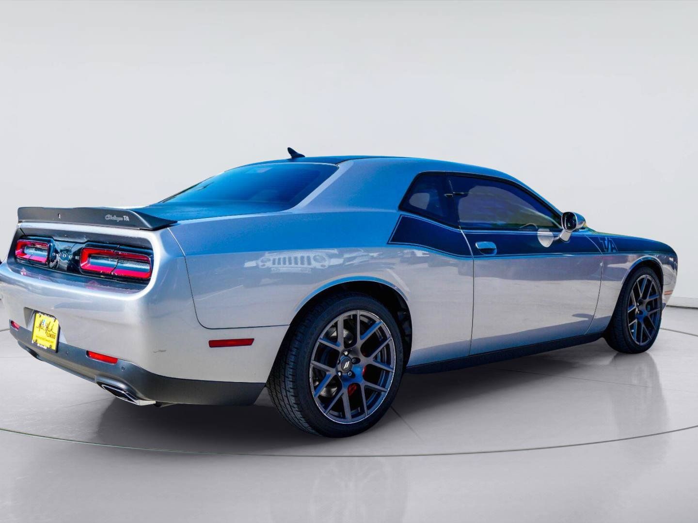 Used 2018 Dodge Challenger R/T w/ Quick Order Package 28P T/A RWD image 9