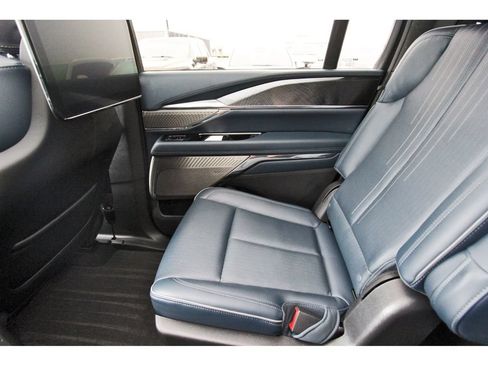Used 2025 Cadillac Escalade IQ Sport 2 AWD/4WD image 12