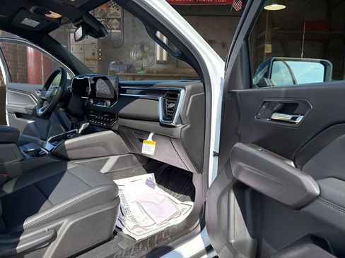 New 2026 GMC Canyon Elevation w/ Convenience Package AWD/4WD image 17