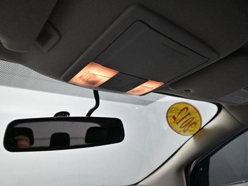 Used 2012 Ford Edge SEL image 24