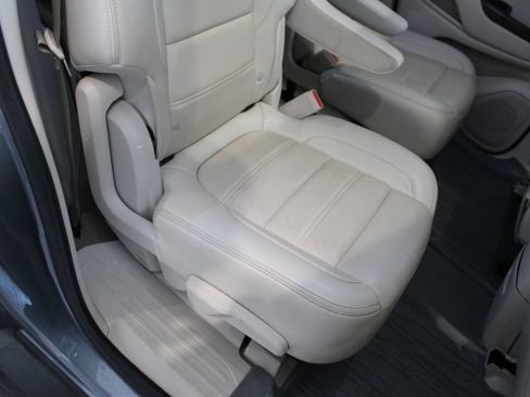 Used 2021 GMC Acadia Denali w/ Denali Ultimate Package AWD/4WD image 26