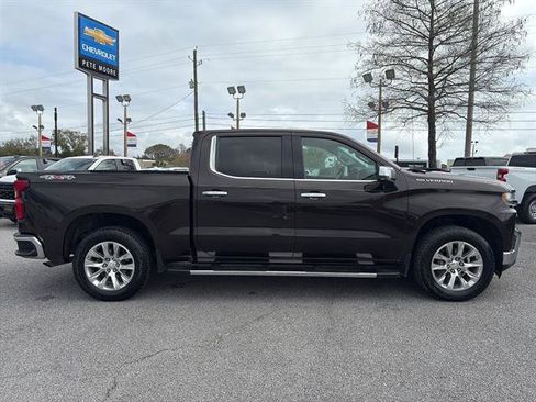 Used 2019 Chevrolet Silverado 1500 LTZ w/ LTZ Plus Package AWD/4WD image 8