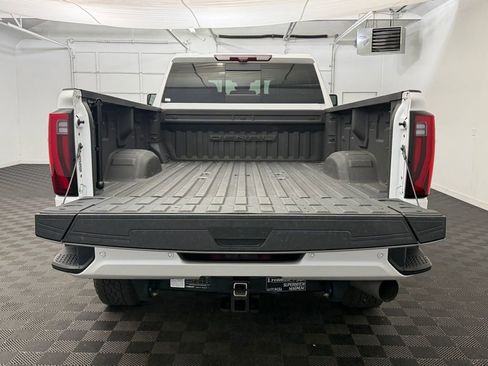 Used 2024 GMC Sierra 3500 Denali Ultimate AWD/4WD image 19