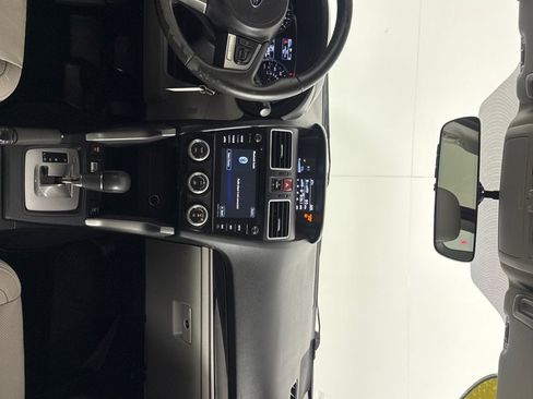 Used 2017 Subaru Forester 2.5i Limited w/ Popular Package #2 image 25