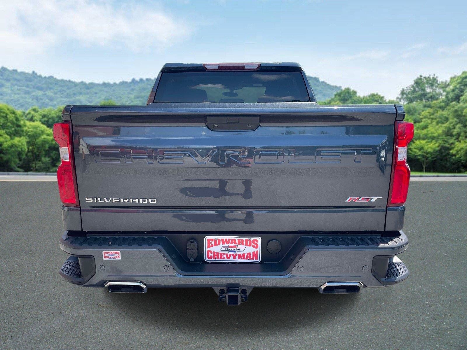Used 2022 Chevrolet Silverado 1500 RST w/ Safety Package AWD/4WD image 21