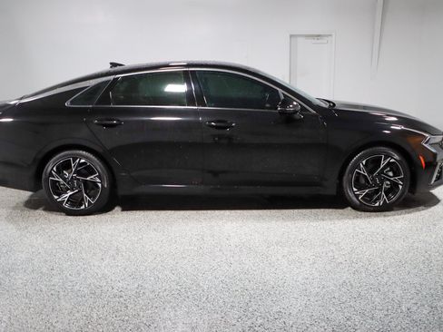 Used 2025 Kia K5 GT-Line AWD/4WD image 6