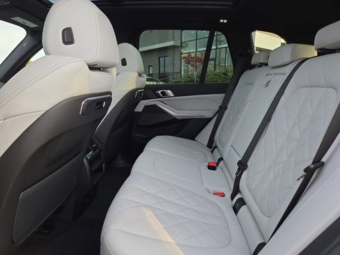 Used 2026 BMW X5 sDrive40i w/ Premium Package image 15