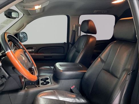 Used 2009 Chevrolet Avalanche LS image 21