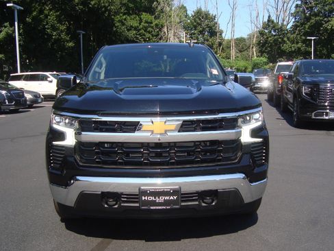 Used 2022 Chevrolet Silverado 1500 LT image 2