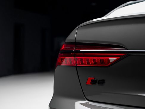 Used 2023 Audi S6 Premium Plus w/ Premium Plus Package image 27