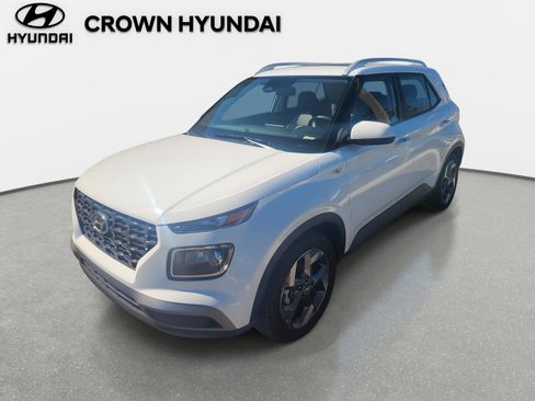 Certified 2025 Hyundai Venue SEL image 1