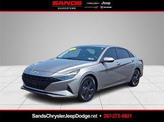 Used 2023 Hyundai Elantra Blue image 1
