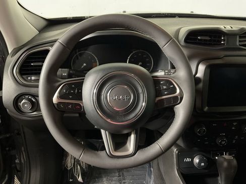 Used 2022 Jeep Renegade Latitude image 23