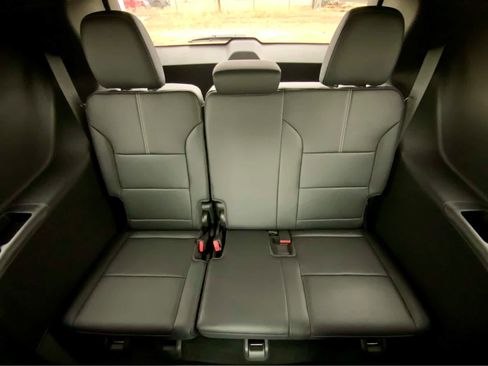 New 2026 GMC Acadia Elevation w/ Elevation Premium Package image 32