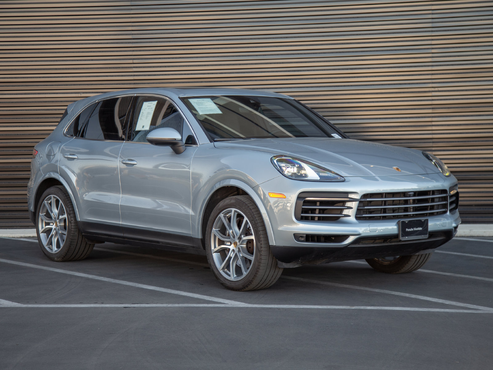 Certified 2023 Porsche Cayenne AWD/4WD image 9