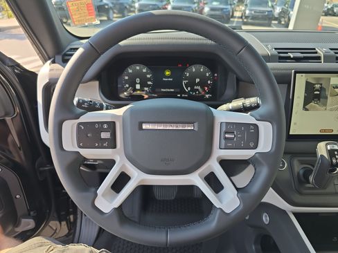 Used 2025 Land Rover Defender 110 S AWD/4WD image 29