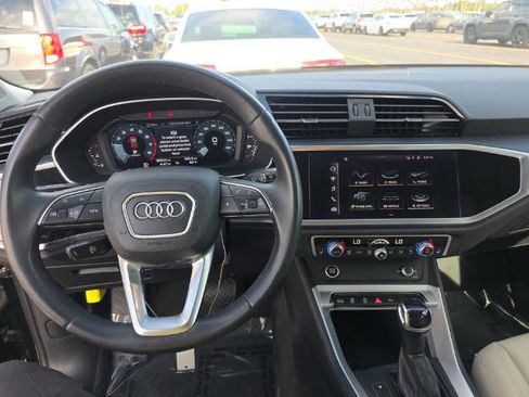 Used 2022 Audi Q3 2.0T Premium w/ Convenience Package image 14