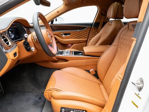 Used 2023 Bentley Flying Spur W12 image 11