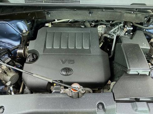 Used 2016 Toyota Highlander XLE AWD/4WD image 32