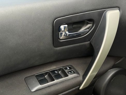 Used 2012 Nissan Rogue SV image 13