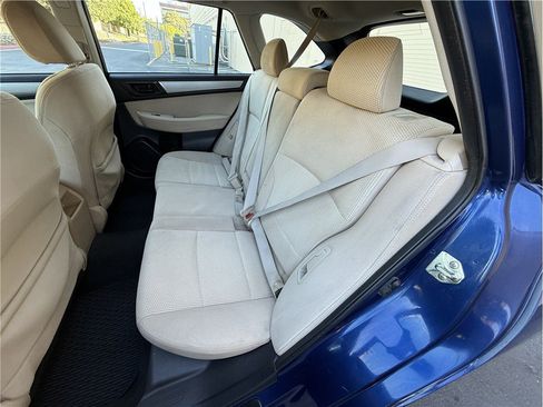 Used 2017 Subaru Outback 2.5i AWD/4WD image 12