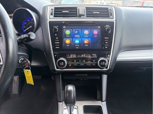 Used 2019 Subaru Outback 2.5i Premium AWD/4WD image 16