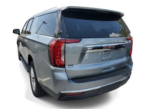 Used 2024 GMC Yukon XL SLT w/ SLT Luxury Package RWD image 3