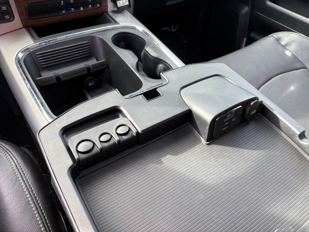 Used 2016 RAM 1500 Laramie w/ Convenience Group AWD/4WD image 27
