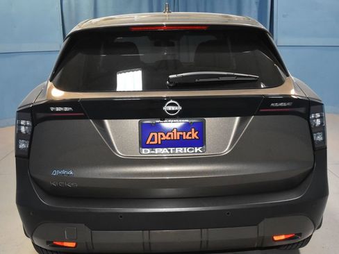 Certified 2025 Nissan Kicks SV FWD image 24