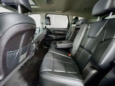 Used 2024 Kia Telluride EX FWD image 28