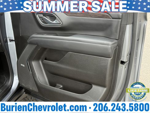 Used 2022 Chevrolet Suburban Z71 w/ Luxury Package AWD/4WD image 21