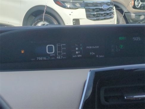 Used 2019 Toyota Prius XLE image 22