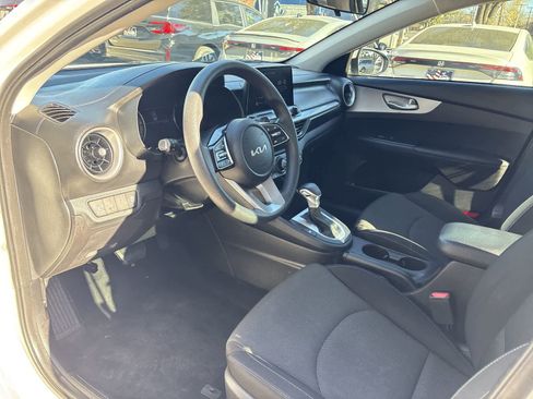 Used 2023 Kia Forte LXS image 2
