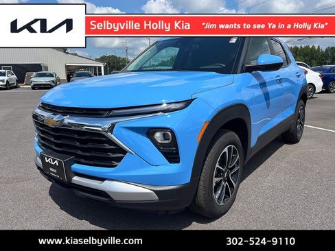 Used 2024 Chevrolet TrailBlazer LT w/ LT Cold Weather Package AWD/4WD image 1