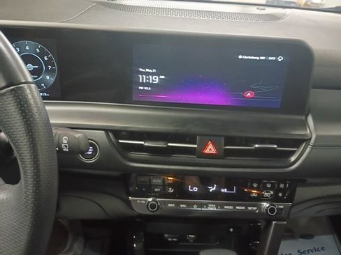 Used 2024 Kia Seltos SX AWD/4WD image 12