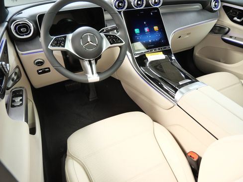 New 2026 Mercedes-Benz GLC 300 4MATIC image 2