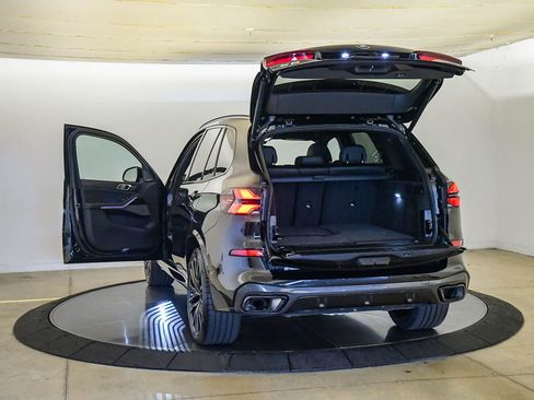 Used 2026 BMW X5 sDrive40i w/ M Sport Package RWD image 25