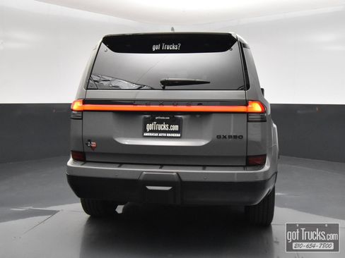 Used 2025 Lexus GX 550 w/ Accessory Package (2T) AWD/4WD image 6